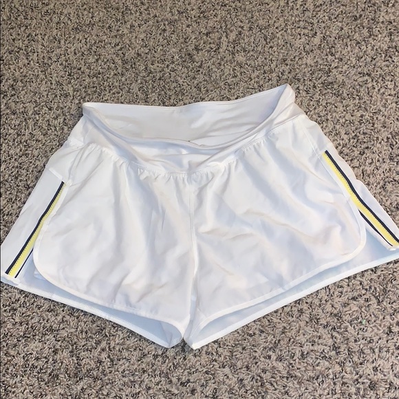 Athletic shorts - Picture 1 of 1